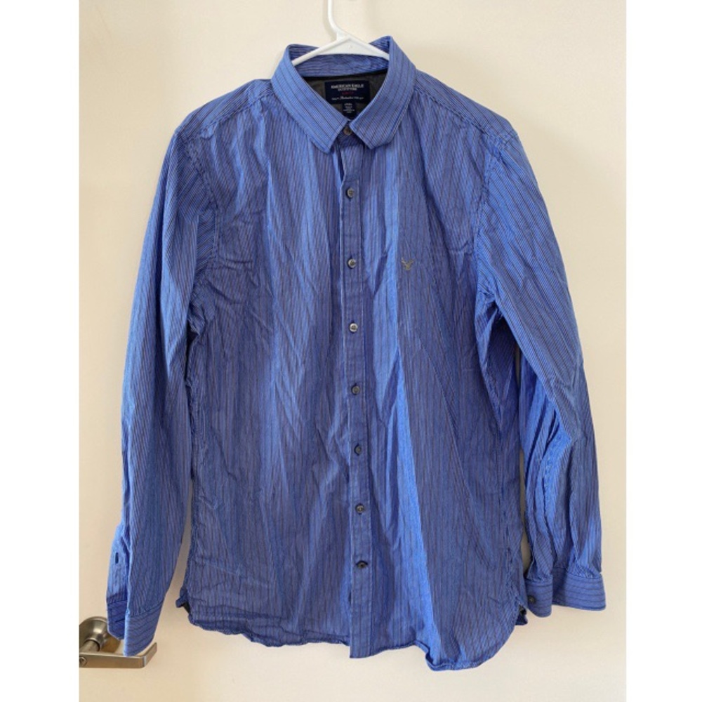 American Eagle slim fit button down shirt